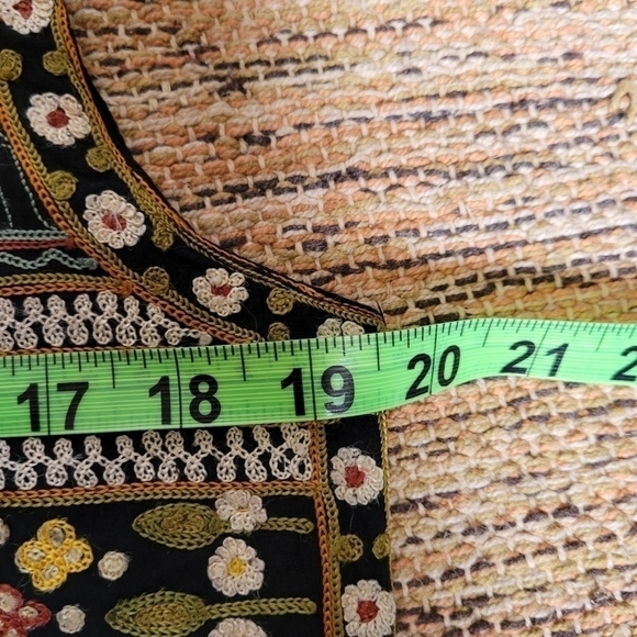 EMBROIDERED Vest | size MEDIUM - Picture 4 of 6
